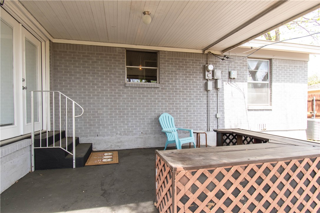 301 East WALKER Avenue