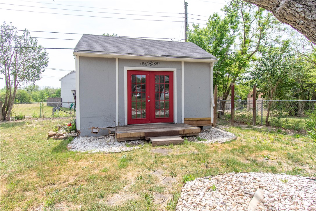 301 East WALKER Avenue