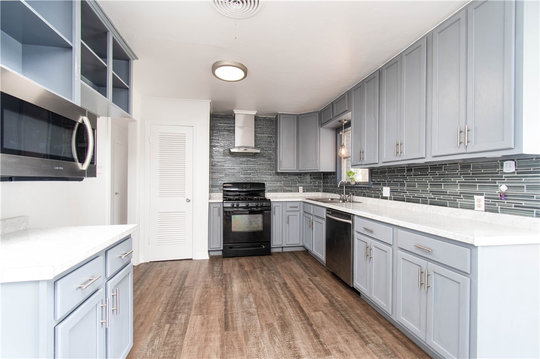 301 East WALKER Avenue