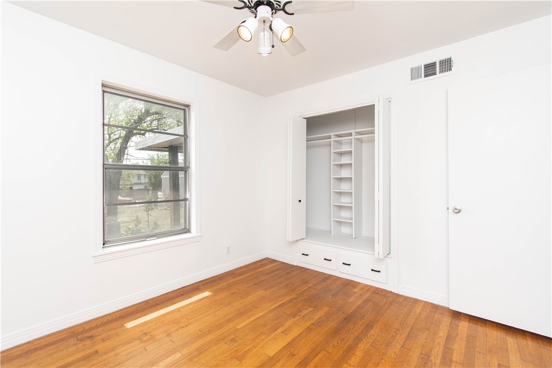 301 East WALKER Avenue