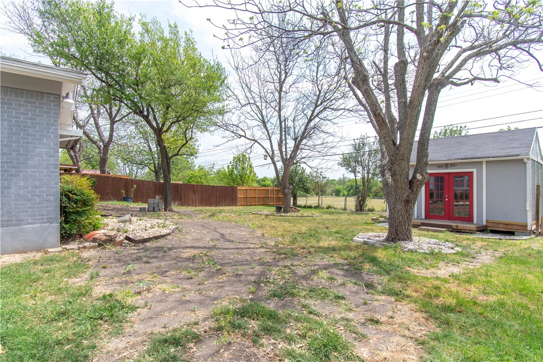 301 East WALKER Avenue