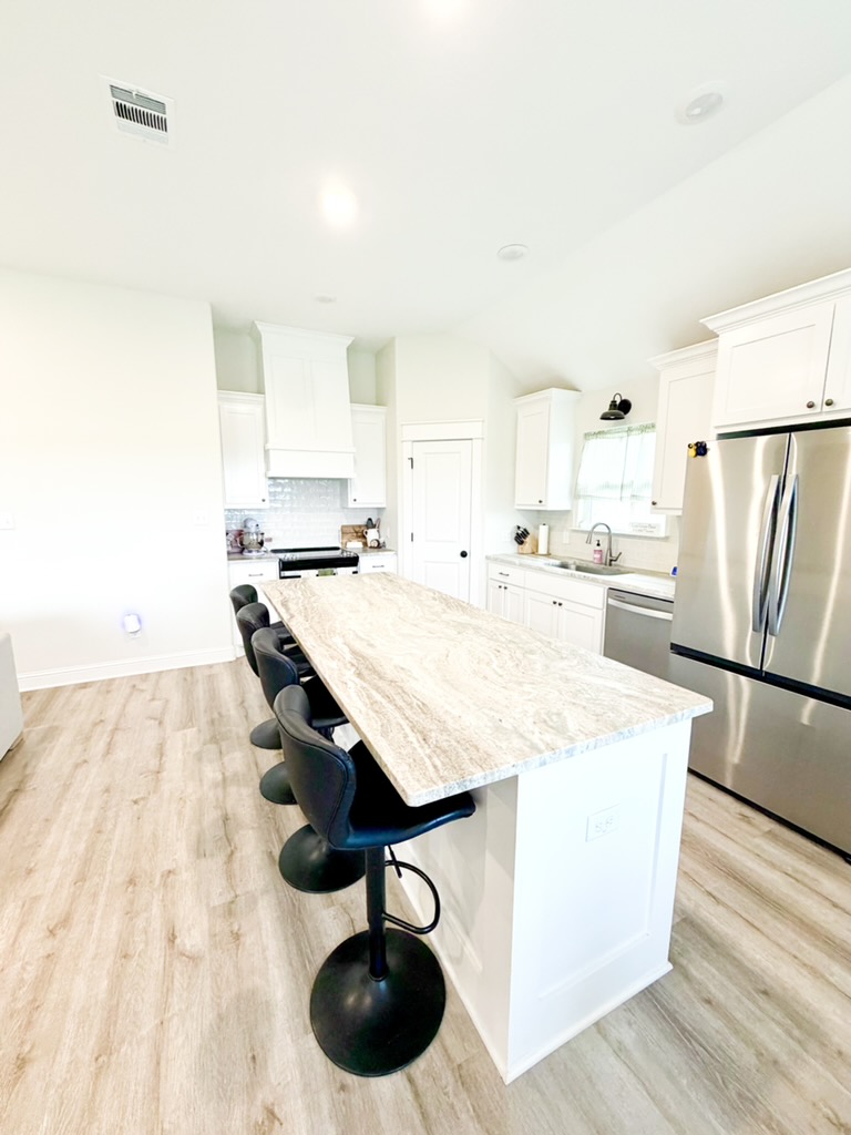 148 Turnrow Cove