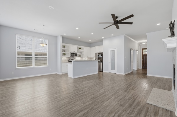 6323 Southern Cross Drive