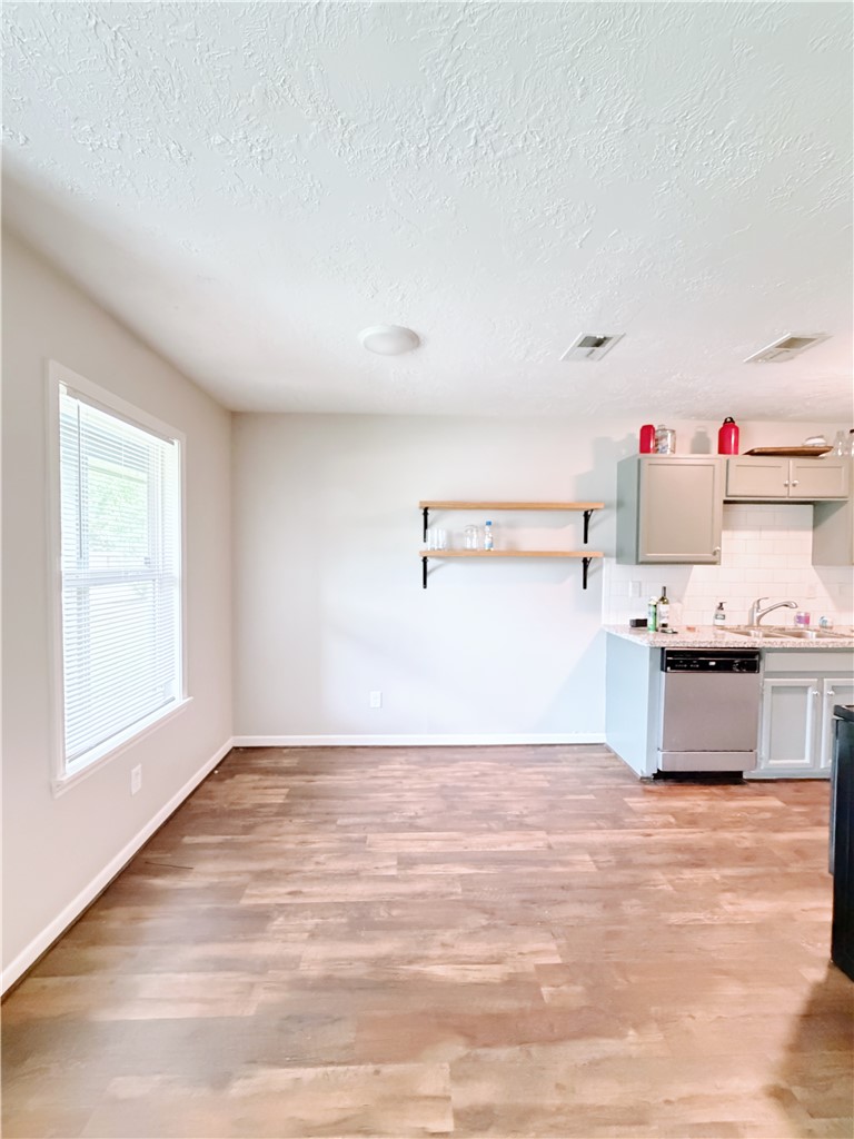 1207 Airline Drive