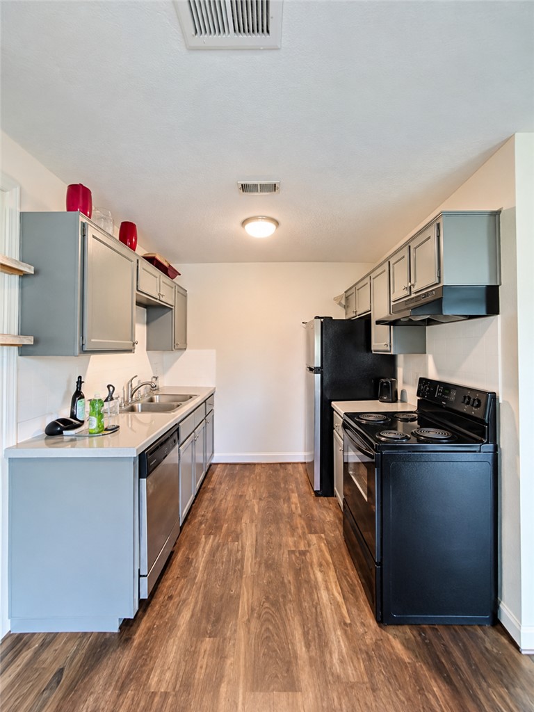 1207 Airline Drive