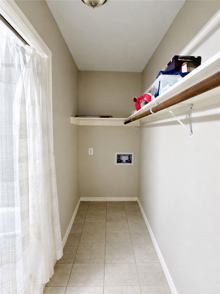 1207 Airline Drive