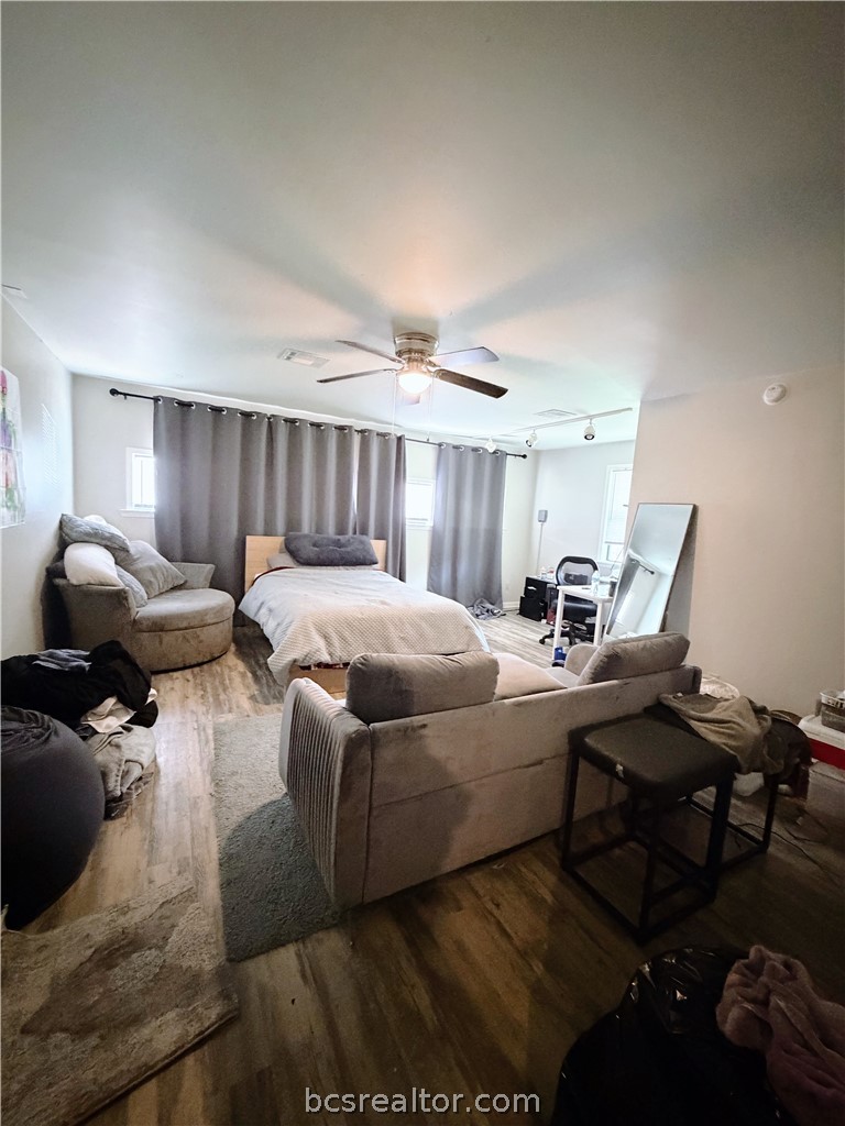 1118 South Dexter Drive