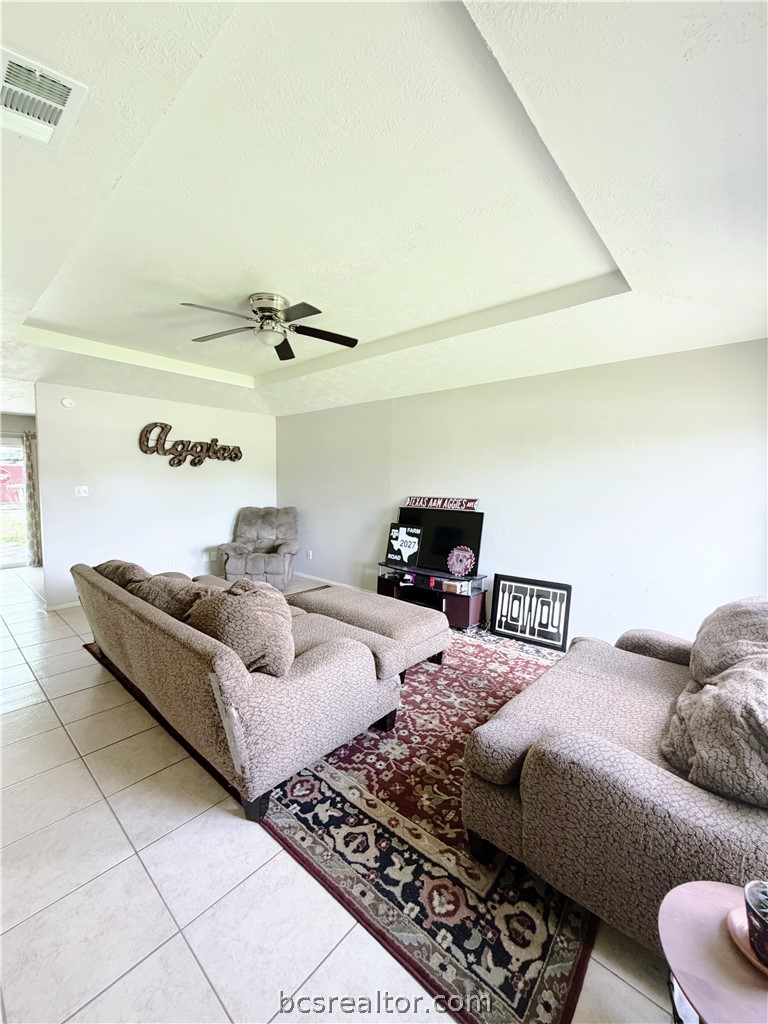 1118 South Dexter Drive