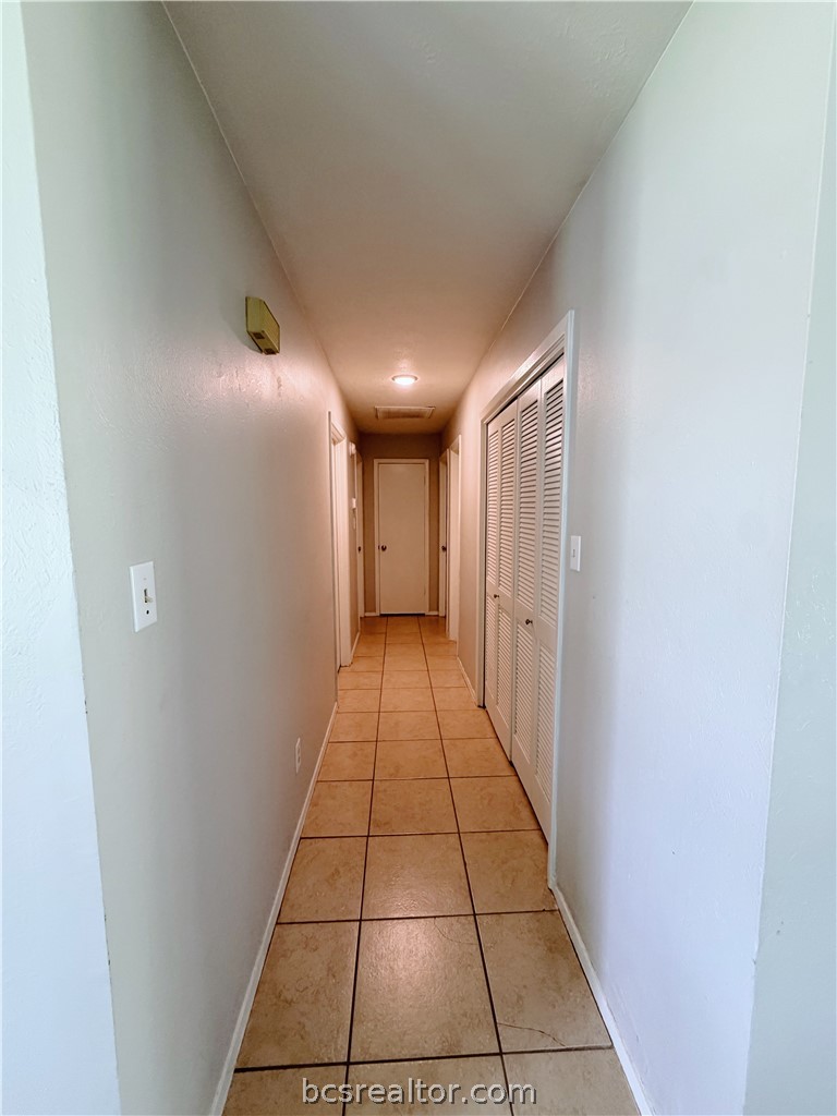 1118 South Dexter Drive