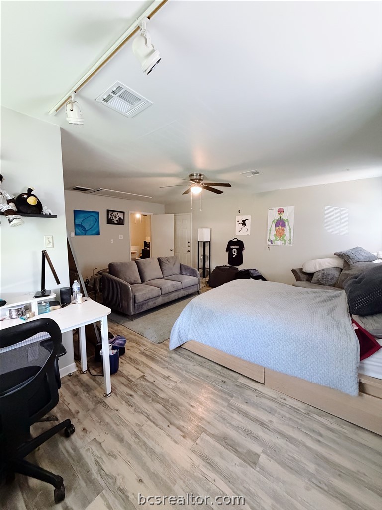 1118 South Dexter Drive