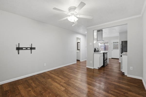 1403 Airline Drive A
