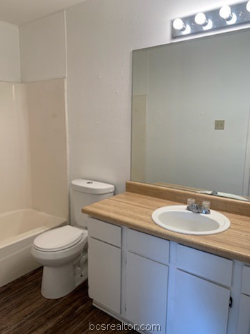 904 University Oaks 137