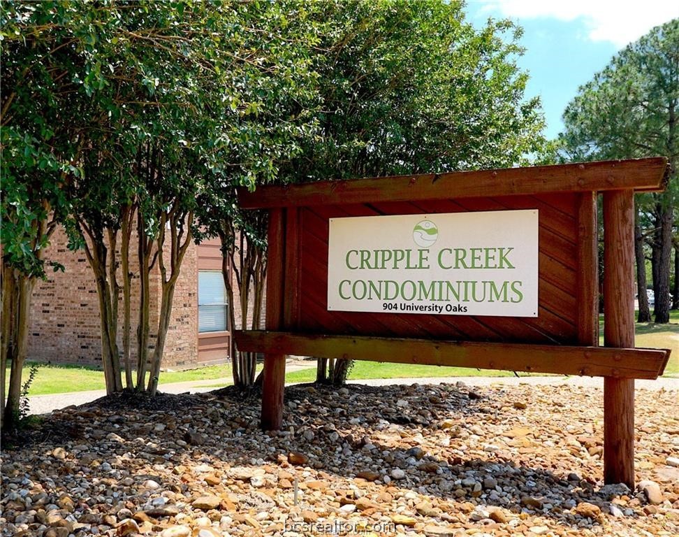 904 University Oaks 137