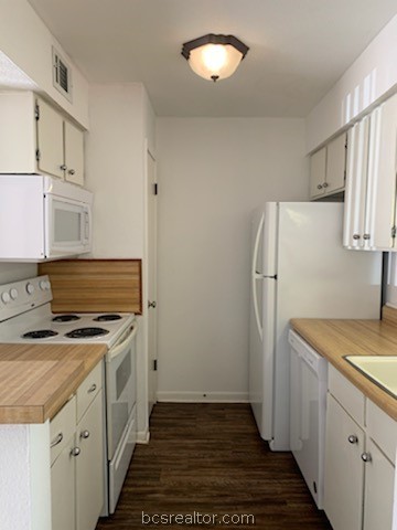 904 University Oaks 137