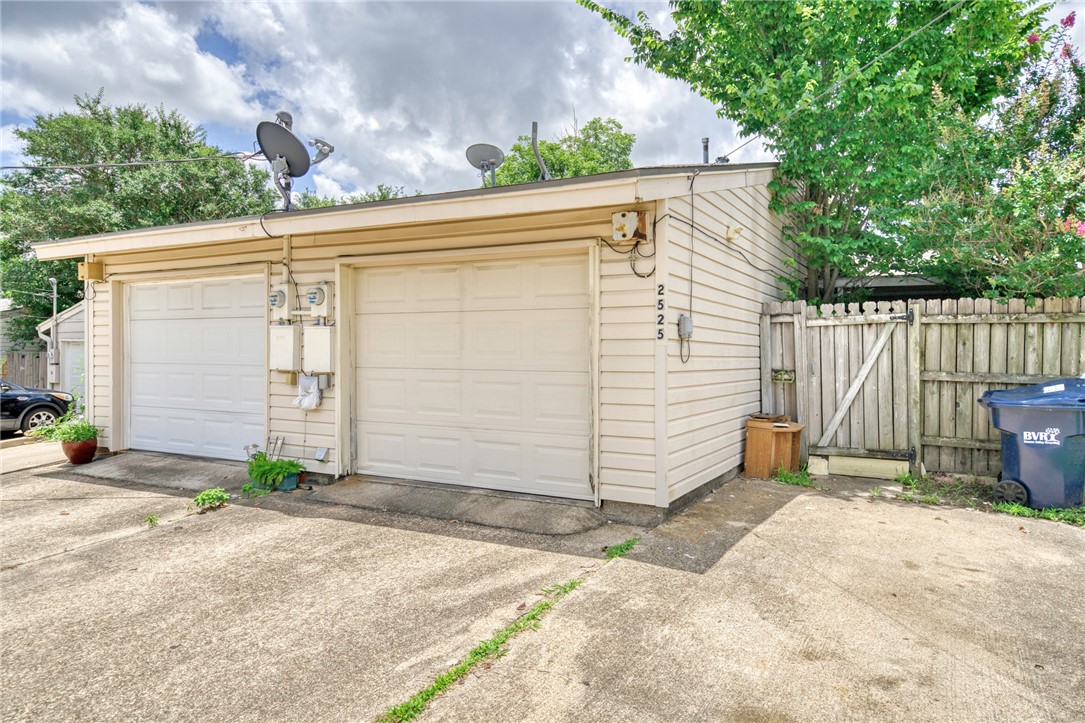2525 LONGMIRE DRIVE