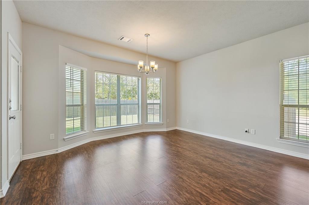 1219 Harrisonburg Lane