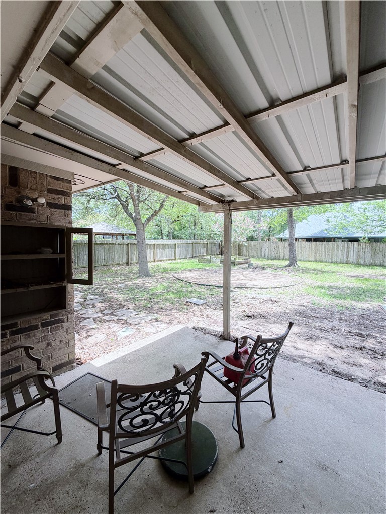 2706 Red Hill Drive