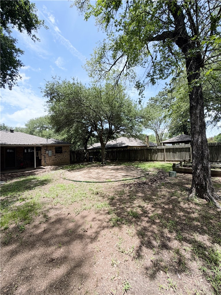 2706 Red Hill Drive