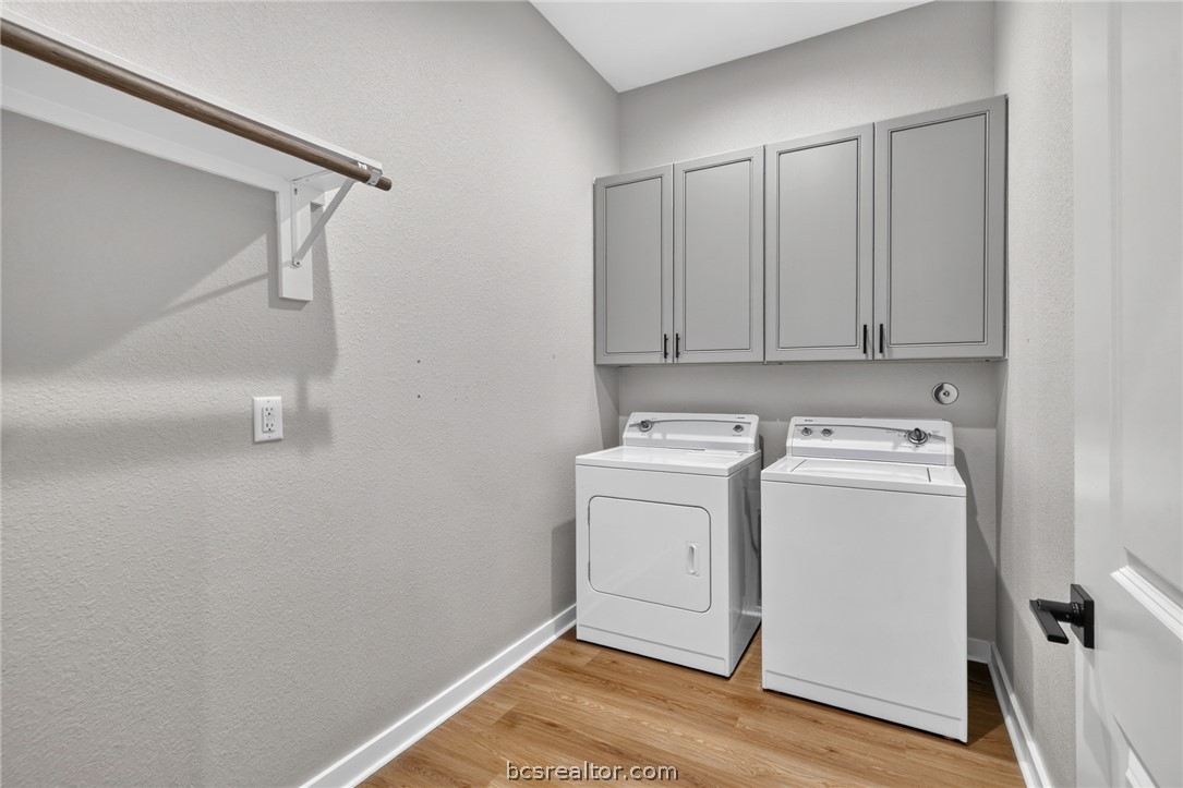 2105 Aleppo Court