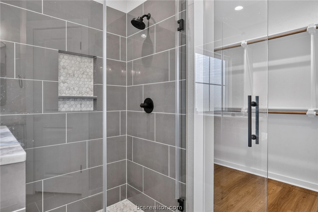 2105 Aleppo Court