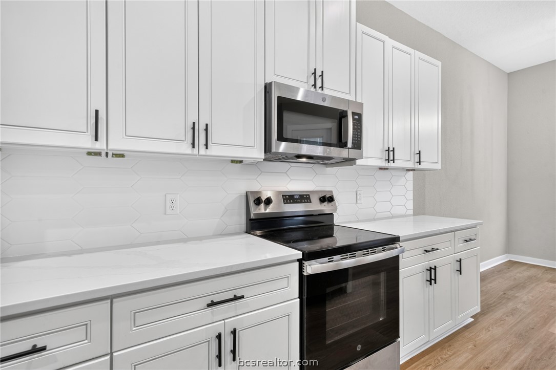 2105 Aleppo Court