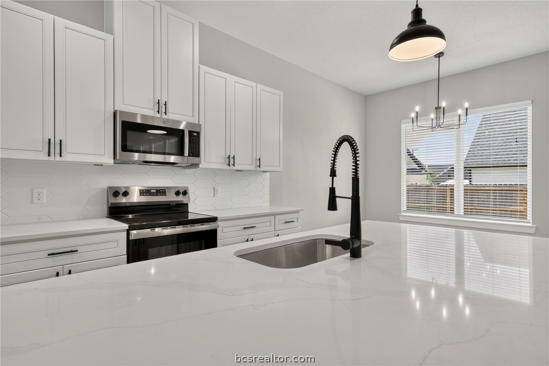 2105 Aleppo Court