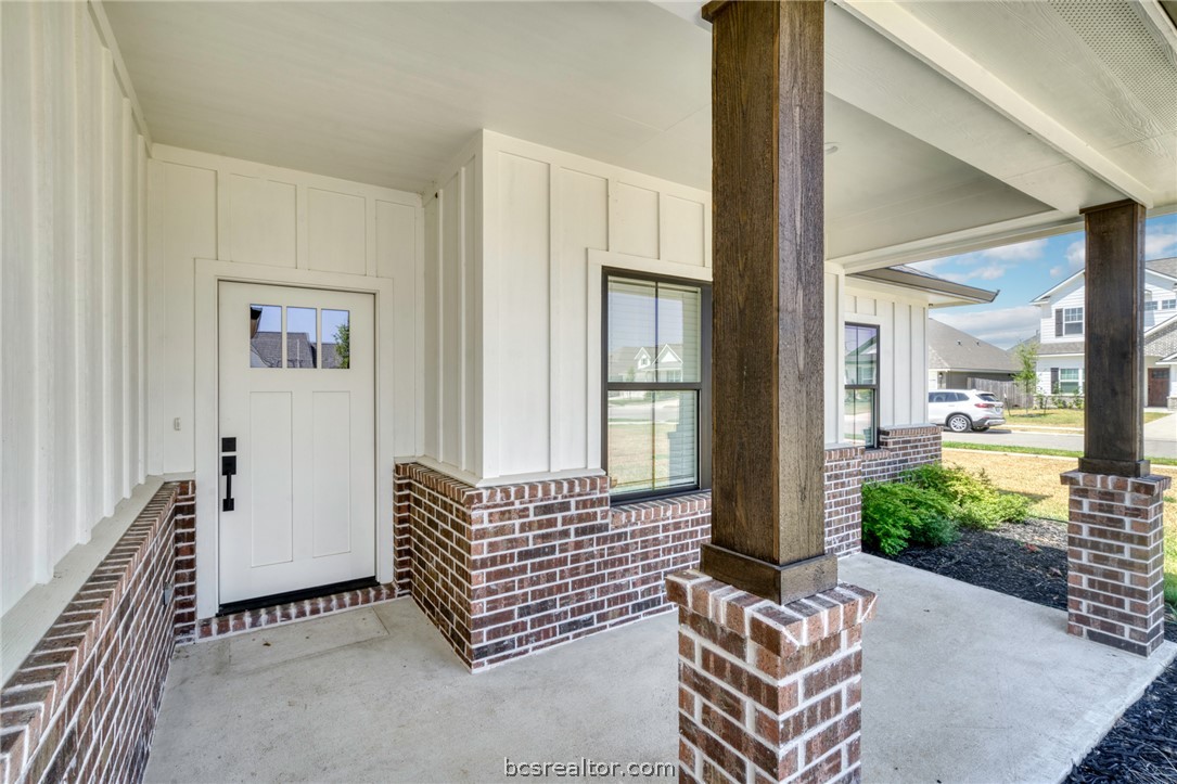 2105 Aleppo Court
