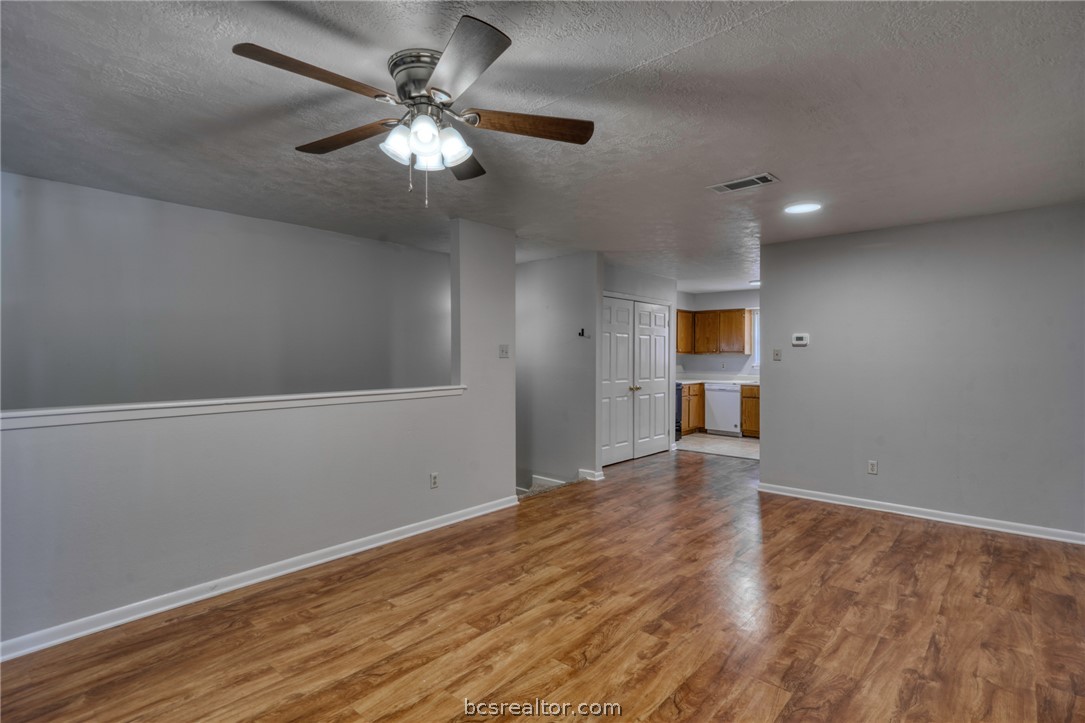910 Spring Loop B