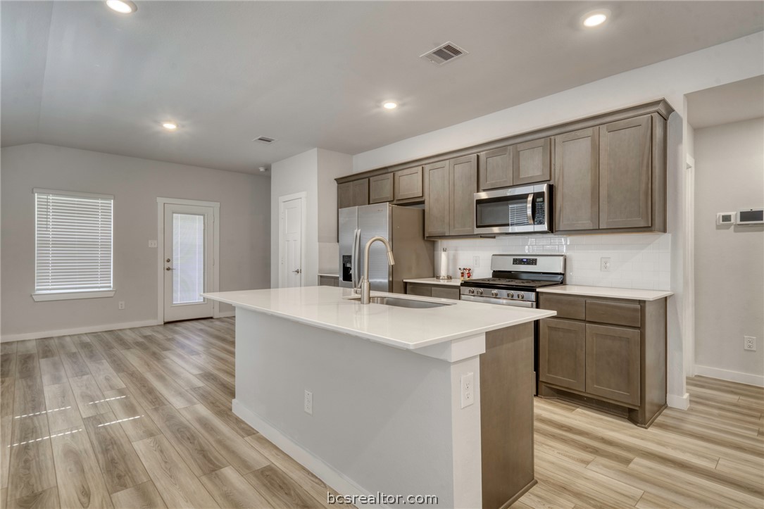 917 Kickapoo Lane