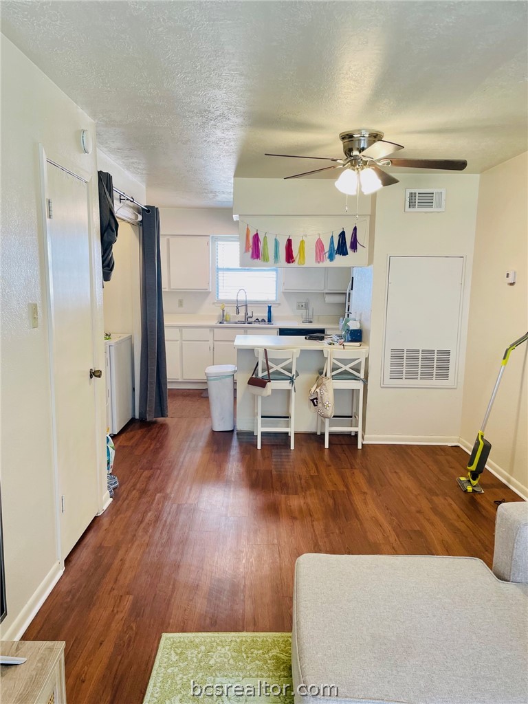 922 Spring Loop A