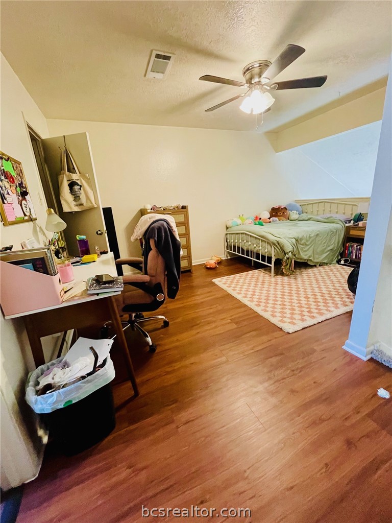 922 Spring Loop A
