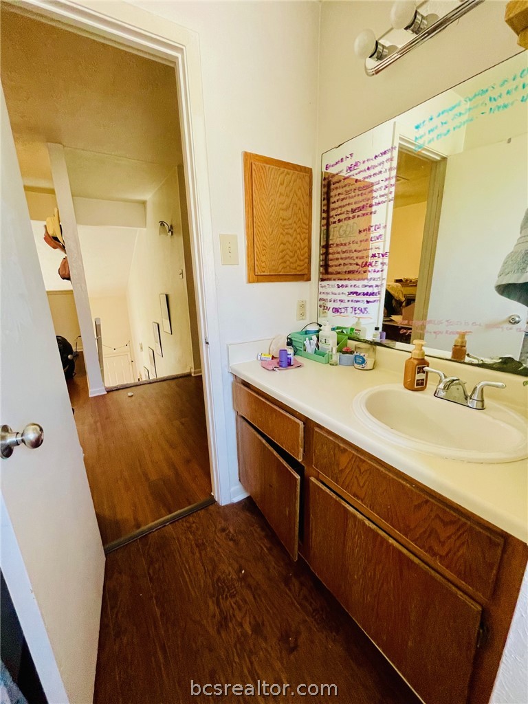922 Spring Loop A