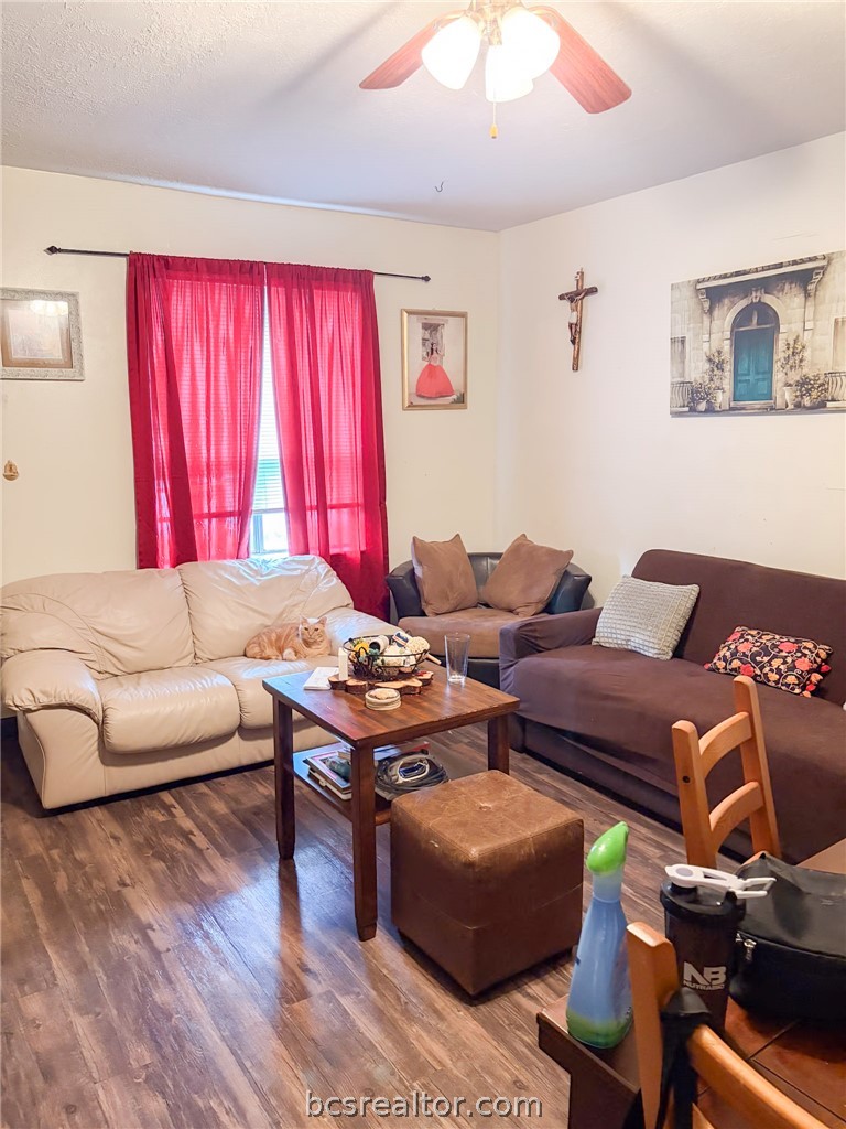 1225 Airline Drive