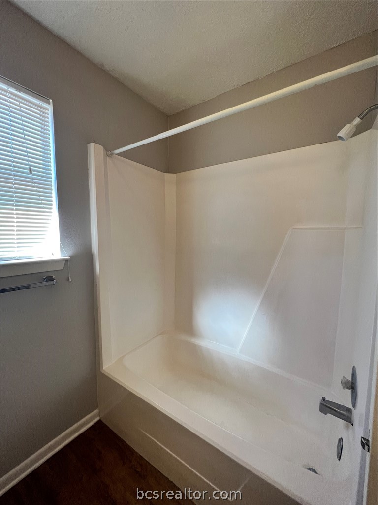 914 Spring Loop D