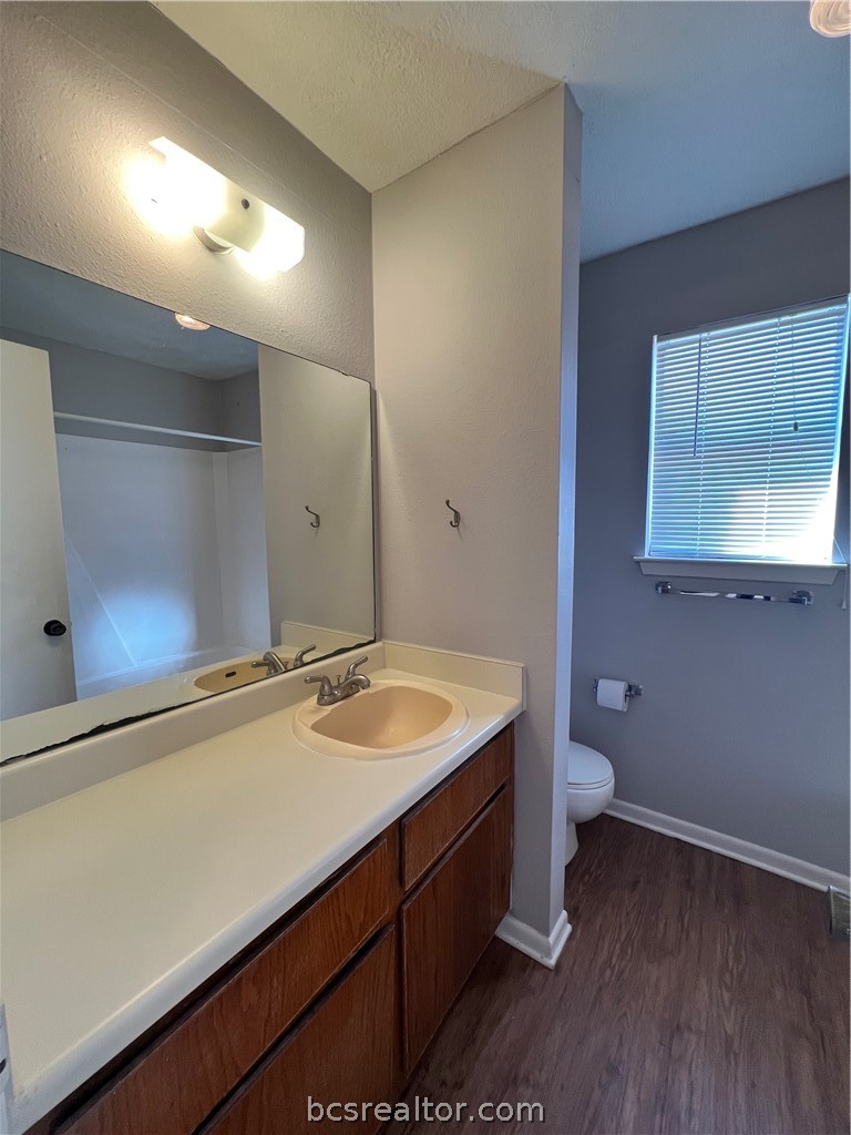 914 Spring Loop D