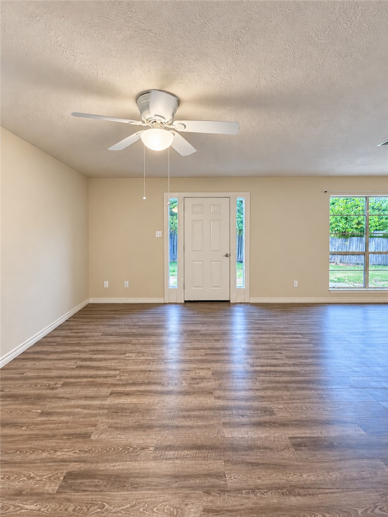 2801 Oakside Drive