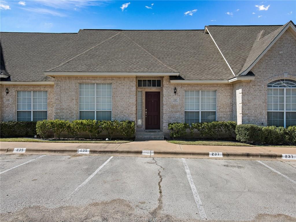 251 Navarro Drive