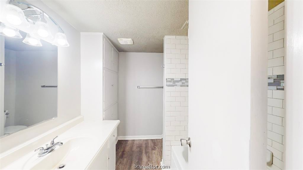 3800 East 29th Street 18