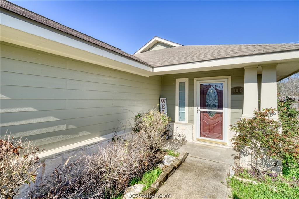 1015 Fallbrook