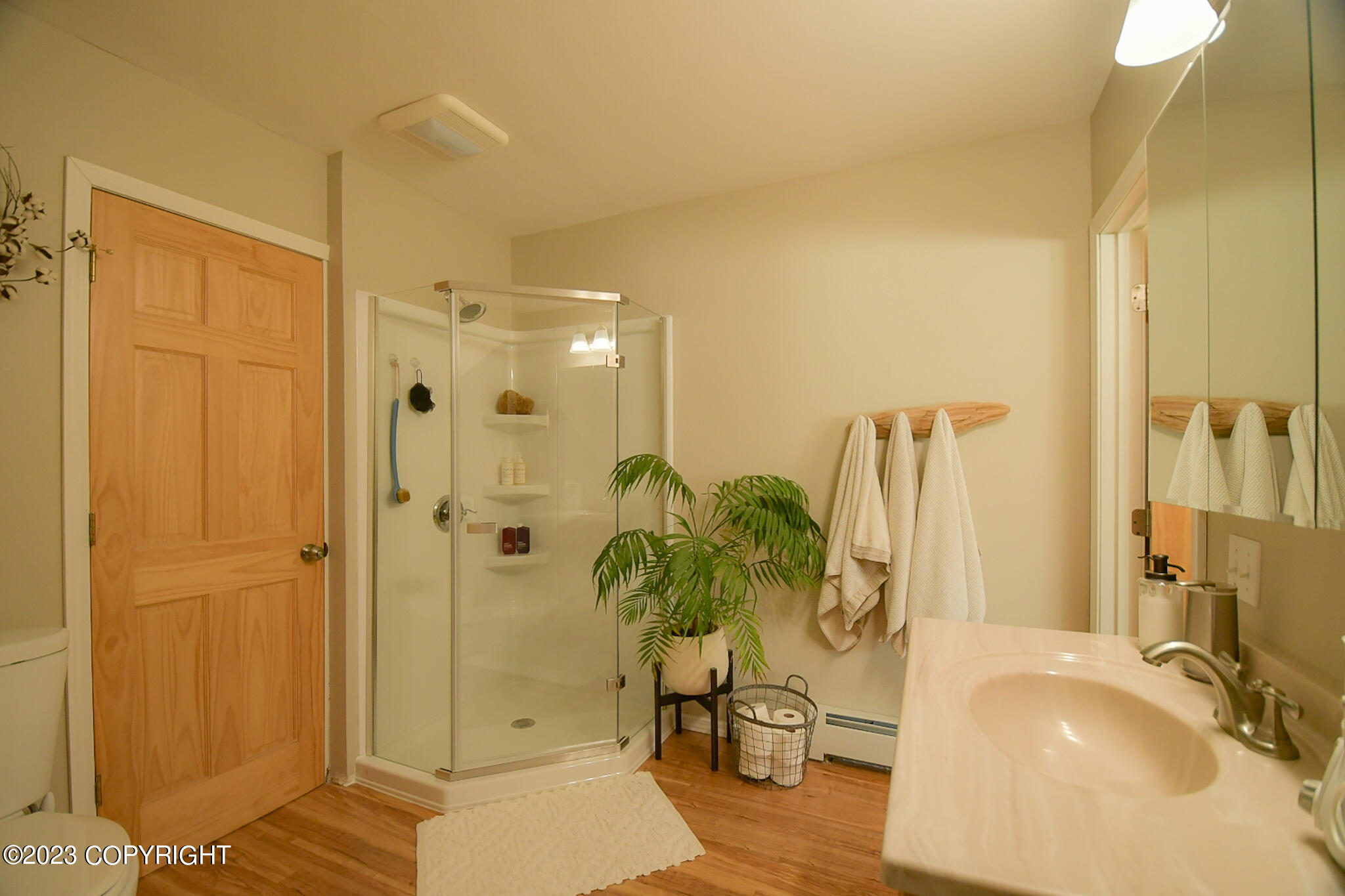 38450 Woody Circle