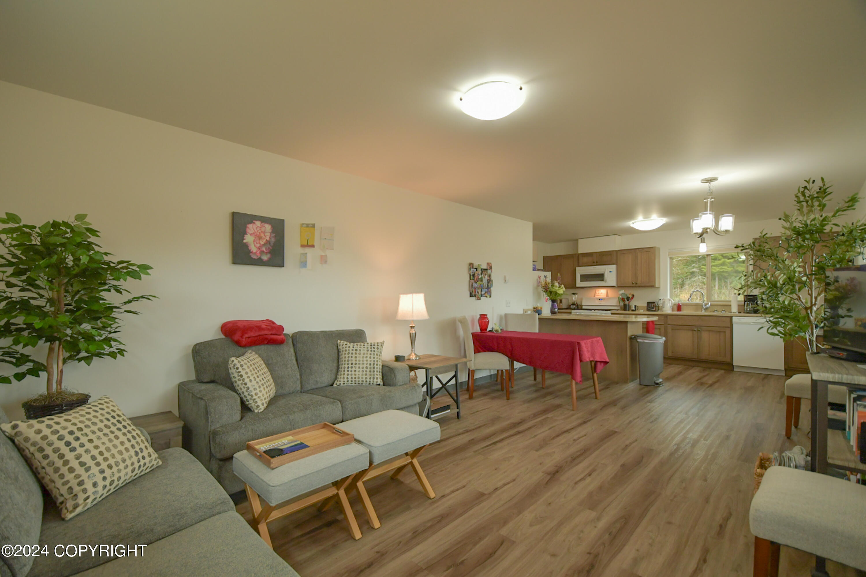 3885 Mullikin Street