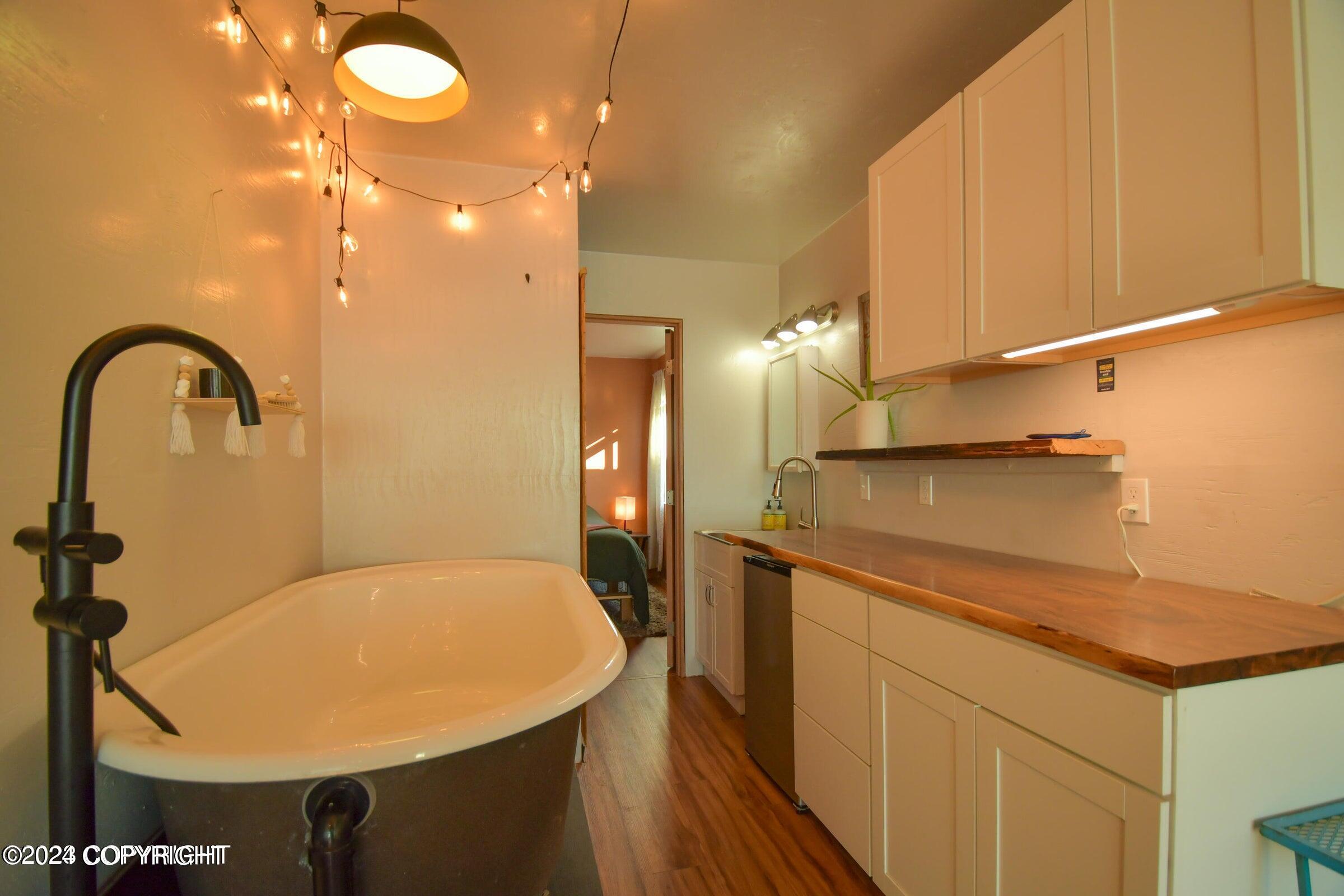 4025 Homer Spit Road Unit: 11