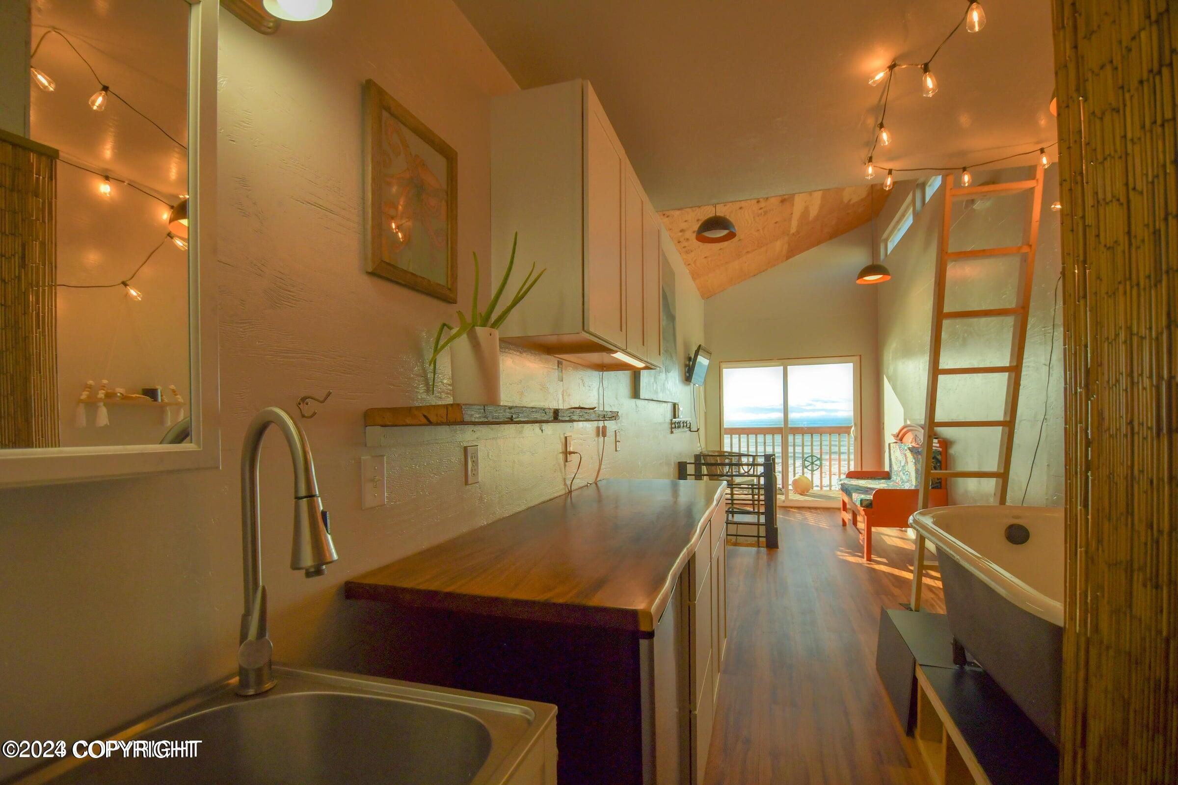 4025 Homer Spit Road Unit: 11