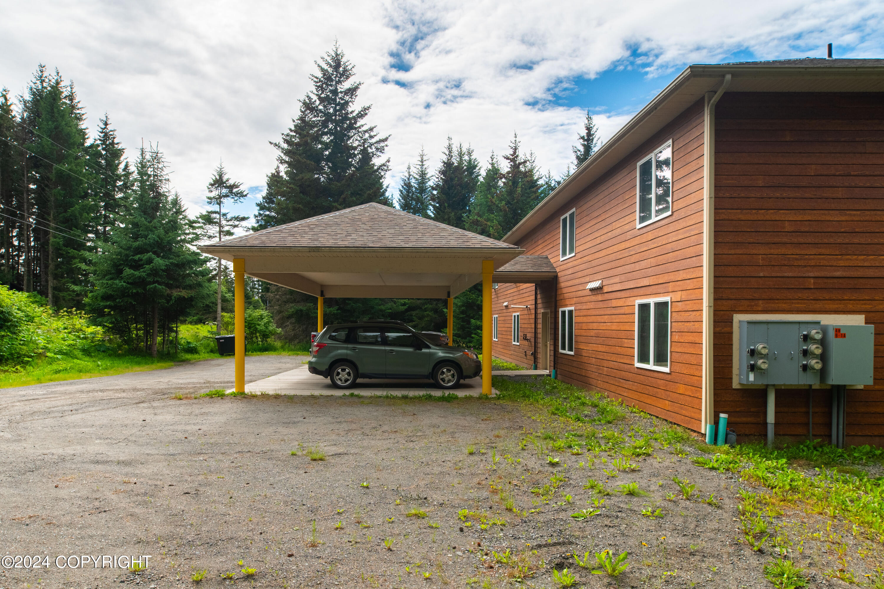 1496 Lakeshore Drive