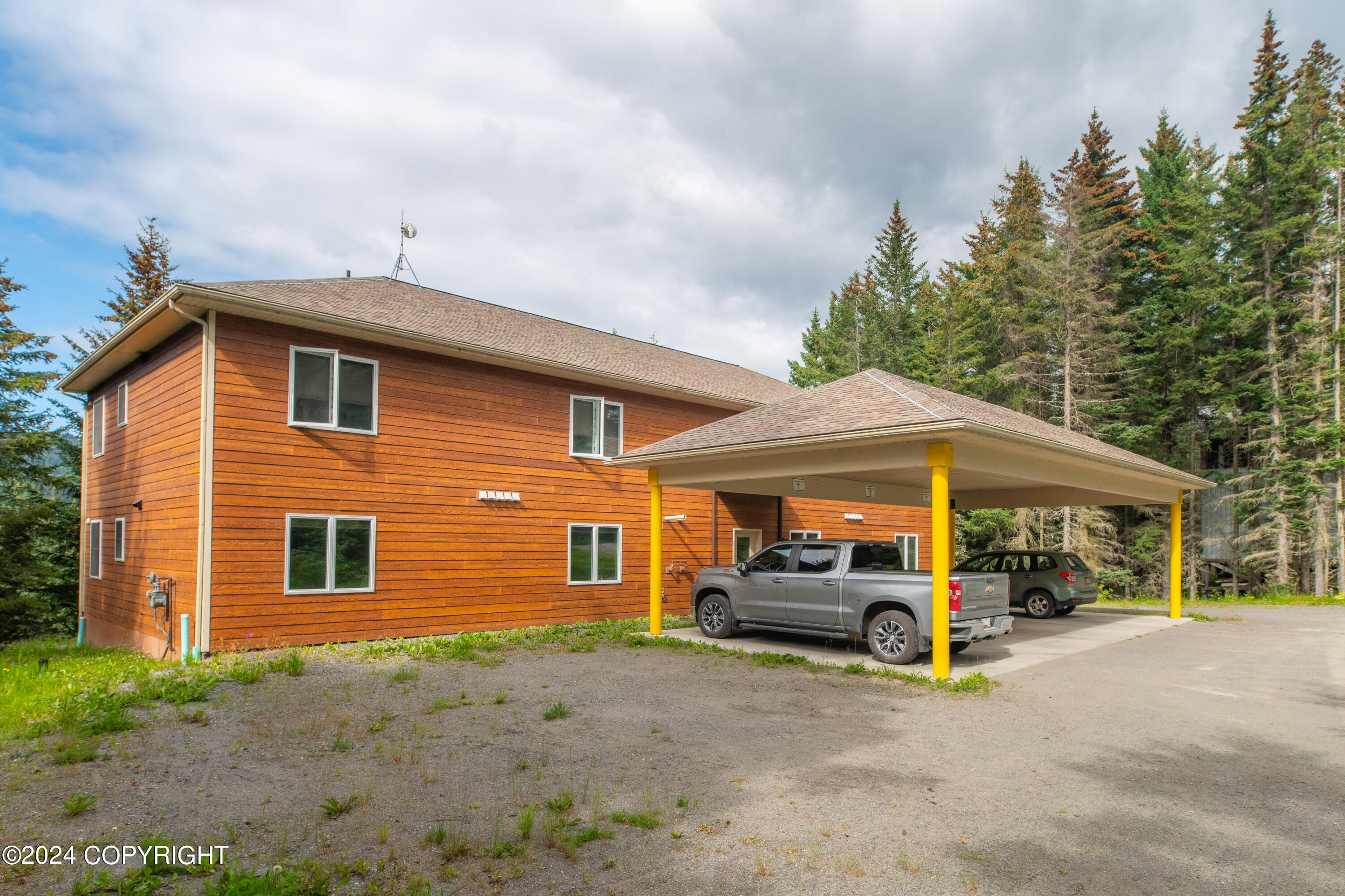 1496 Lakeshore Drive