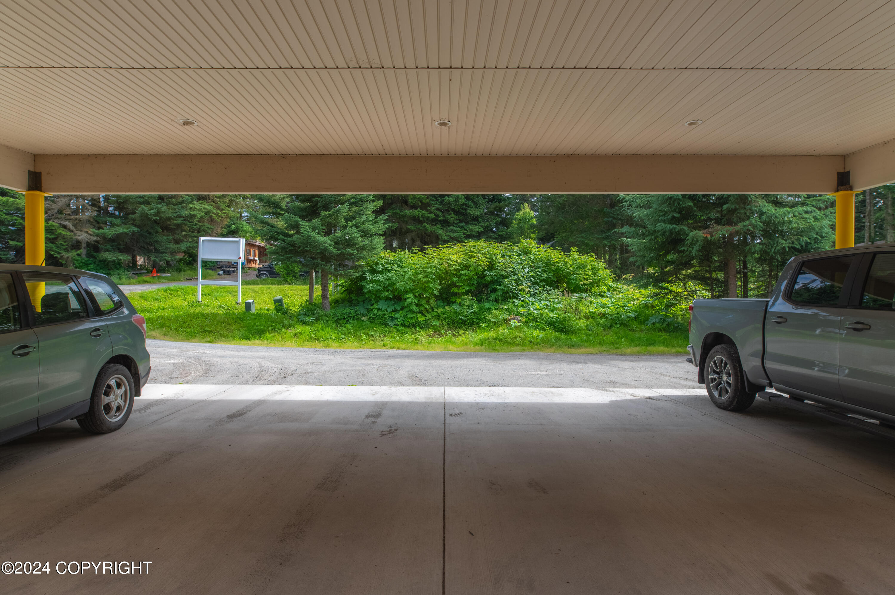 1496 Lakeshore Drive