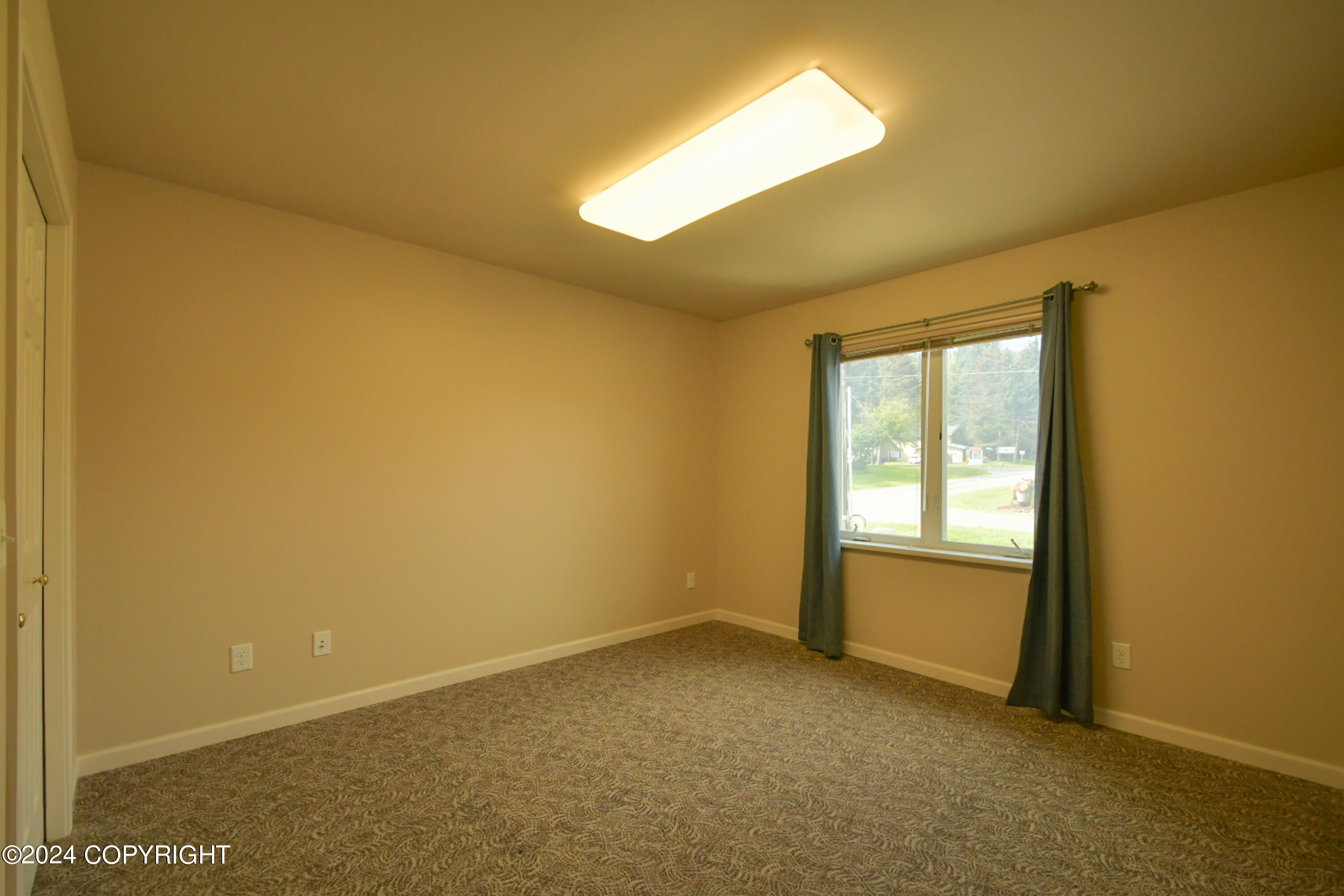 109 W Cityview Avenue