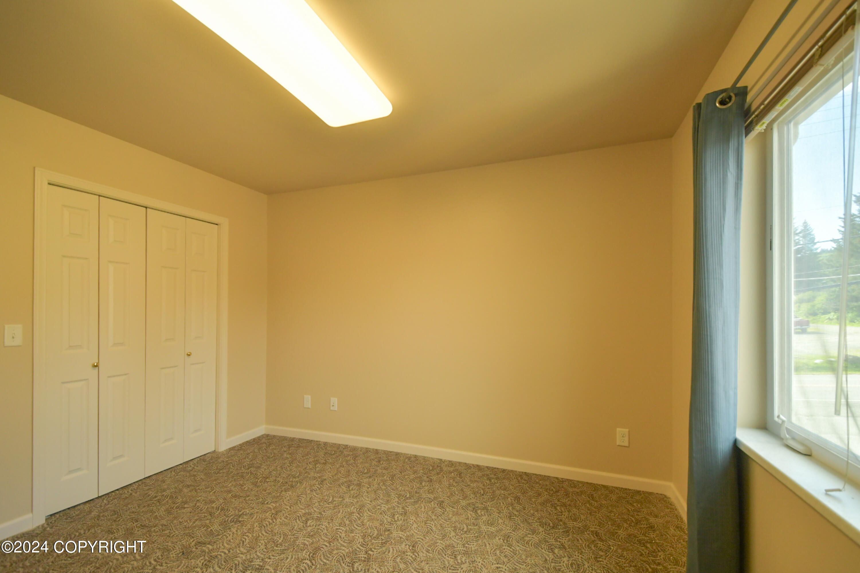 109 W Cityview Avenue