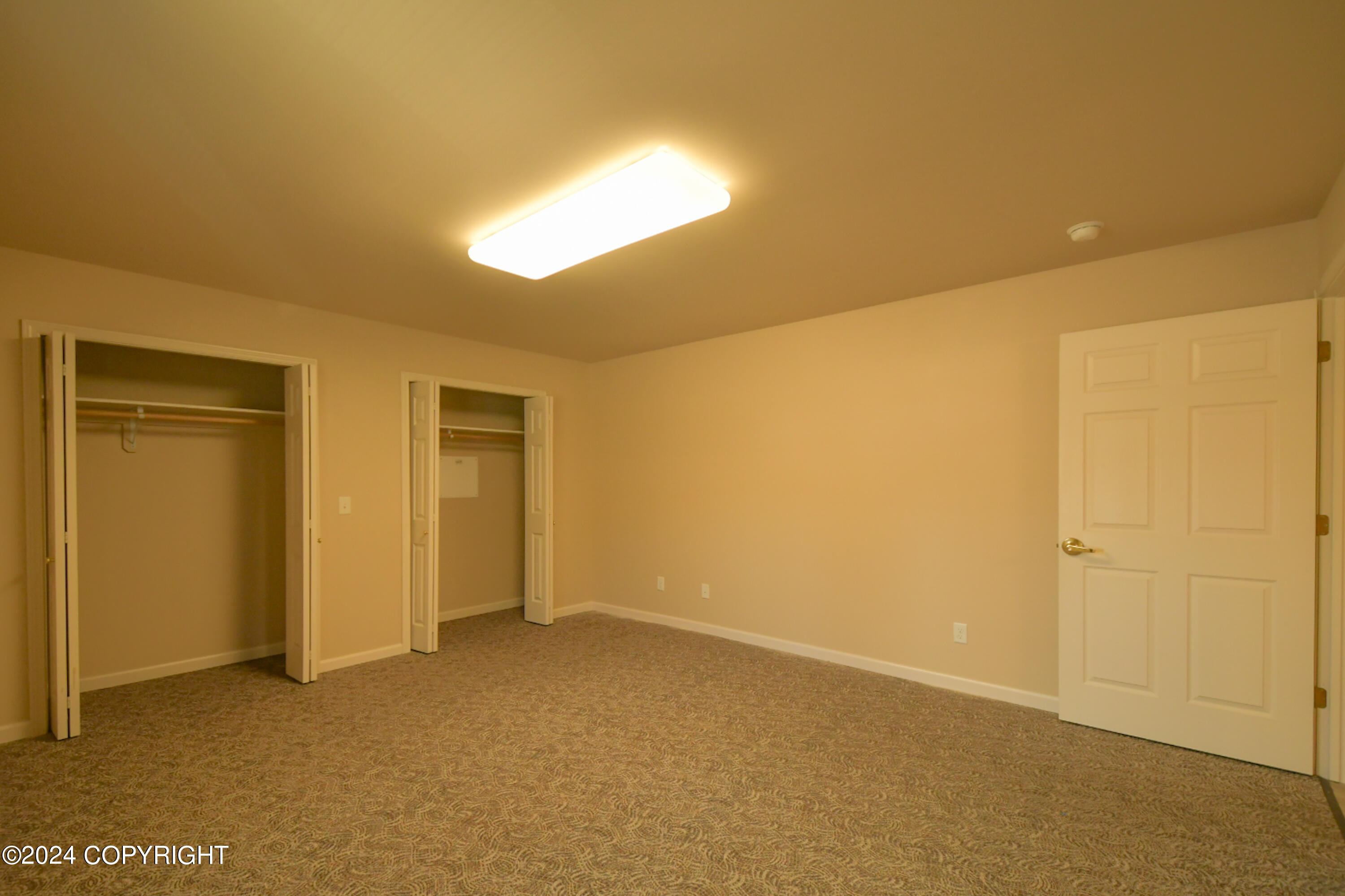 109 W Cityview Avenue