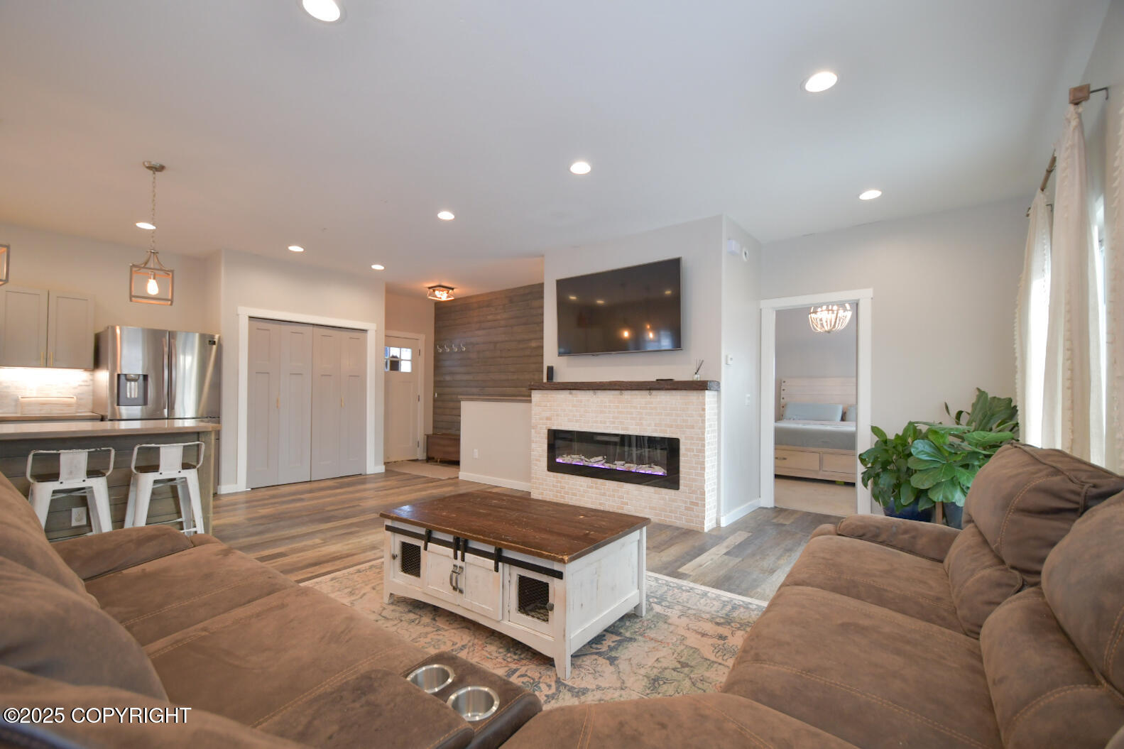 4088 Calhoun Street